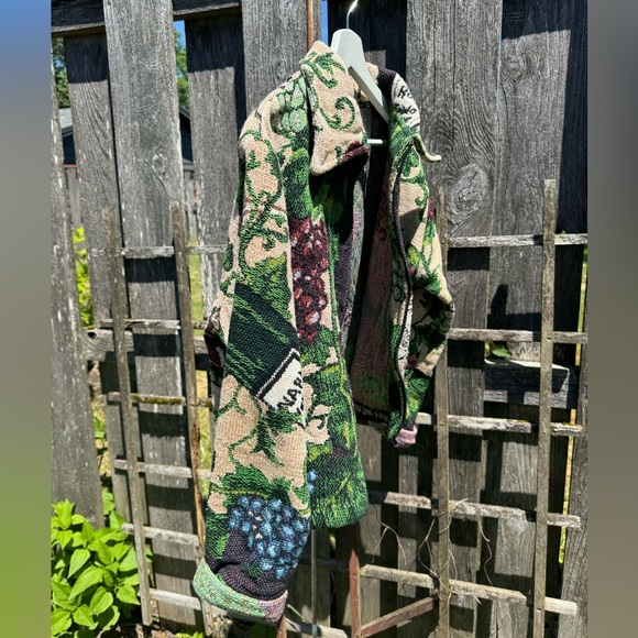 Vintage 90’s tapestry jacket by Linda Miller M/L wine motifs - Picture 3 of 8